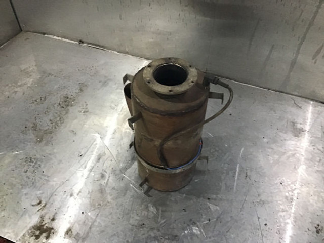 Liebherr Exhaust Silencer - Summuti: pilt 1 Liebherr Exhaust Silencer - Summuti: pilt 1