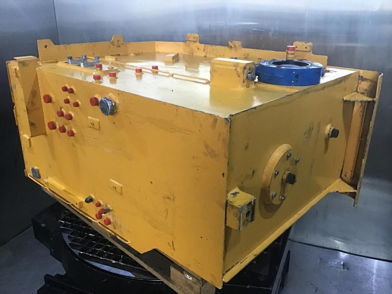 Liebherr Hydraulic Tank - Hüdrauliline paak: pilt 2 Liebherr Hydraulic Tank - Hüdrauliline paak: pilt 2