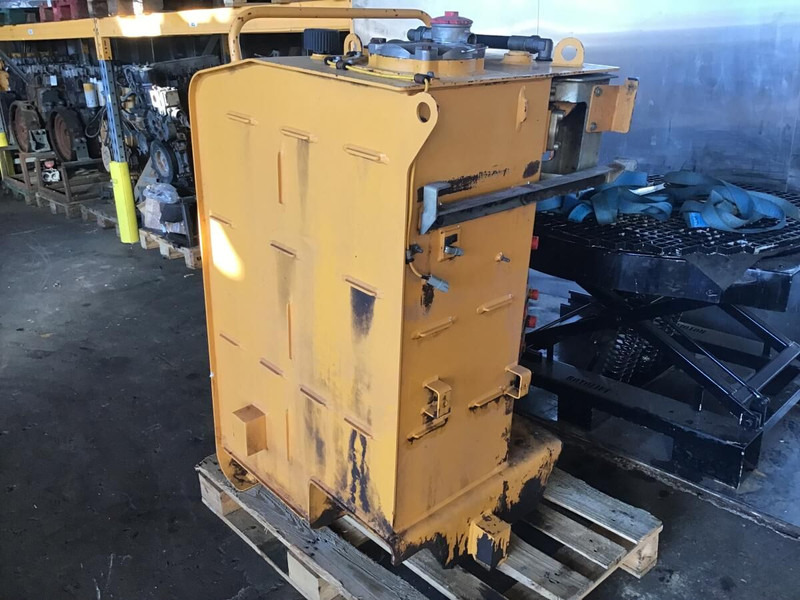 Liebherr Hydraulic Tank - Hüdrauliline paak: pilt 3 Liebherr Hydraulic Tank - Hüdrauliline paak: pilt 3