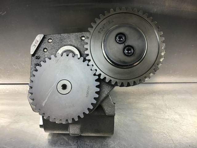 Liebherr Lubricating Oil Pump - Õlipump: pilt 3 Liebherr Lubricating Oil Pump - Õlipump: pilt 3