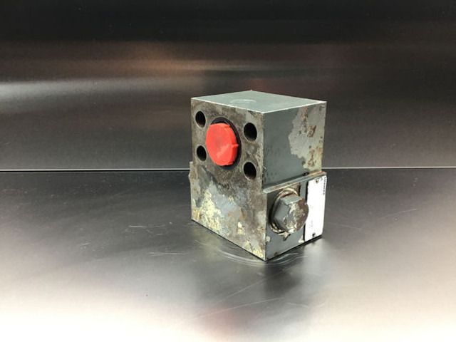 Liebherr Non-Return Valve - Mootor ja varuosad: pilt 1 Liebherr Non-Return Valve - Mootor ja varuosad: pilt 1