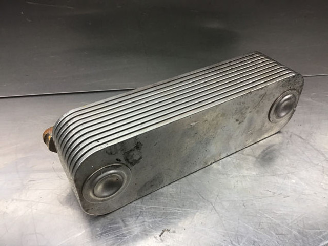 Liebherr Oil Cooler - Õlijahuti: pilt 3 Liebherr Oil Cooler - Õlijahuti: pilt 3