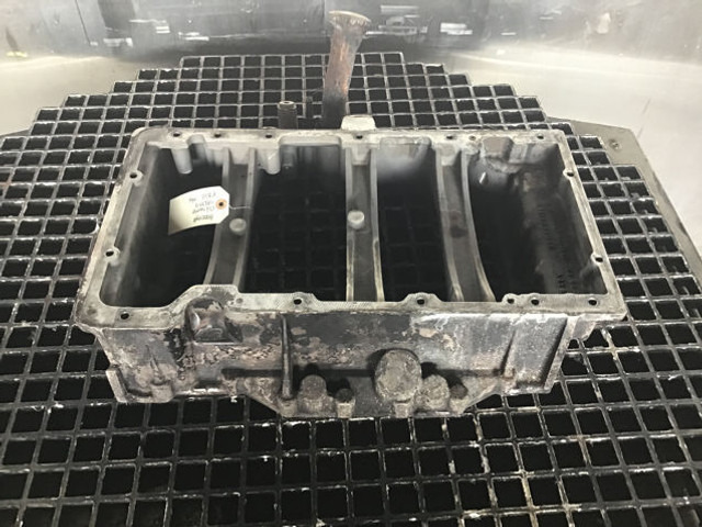 Liebherr Oil Sump - Õlifilter: pilt 1 Liebherr Oil Sump - Õlifilter: pilt 1