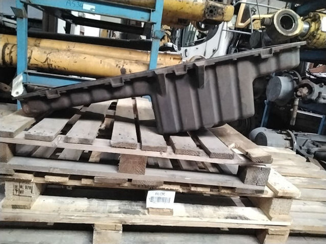 Liebherr Oil Sump - Karter: pilt 1 Liebherr Oil Sump - Karter: pilt 1