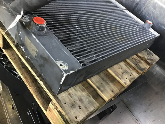 Liebherr Oilcooler - Õlijahuti: pilt 1 Liebherr Oilcooler - Õlijahuti: pilt 1
