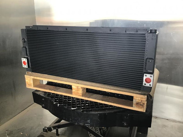 Liebherr Oilcooler - Õlijahuti: pilt 1 Liebherr Oilcooler - Õlijahuti: pilt 1
