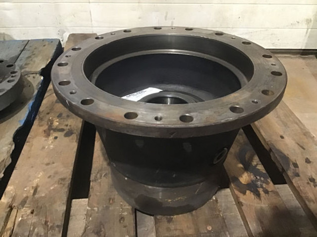 Liebherr Output Shaft Housing - Rumm: pilt 1 Liebherr Output Shaft Housing - Rumm: pilt 1