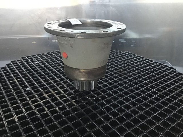 Liebherr Output Shaft Housing - Rumm: pilt 2 Liebherr Output Shaft Housing - Rumm: pilt 2