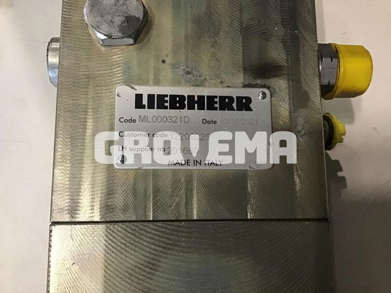 Liebherr R934 / R926 / R940 VHHD / R930 / R938 - Hüdraulika: pilt 2 Liebherr R934 / R926 / R940 VHHD / R930 / R938 - Hüdraulika: pilt 2