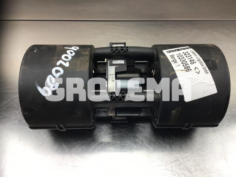 Liebherr R946 LC / R946 NLC / R956 / R976 / R926 LC / R920 / R920 LC - Salongiventilaator: pilt 2 Liebherr R946 LC / R946 NLC / R956 / R976 / R926 LC / R920 / R920 LC - Salongiventilaator: pilt 2