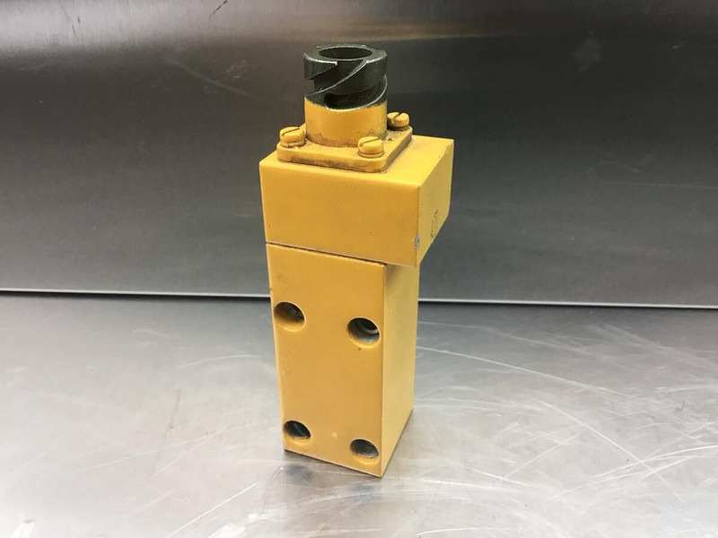 Liebherr R952 Li / R974B / A954 Li / R974 / R962 HD / R962 LC / R954 / R964 - Käigukast: pilt 2 Liebherr R952 Li / R974B / A954 Li / R974 / R962 HD / R962 LC / R954 / R964 - Käigukast: pilt 2