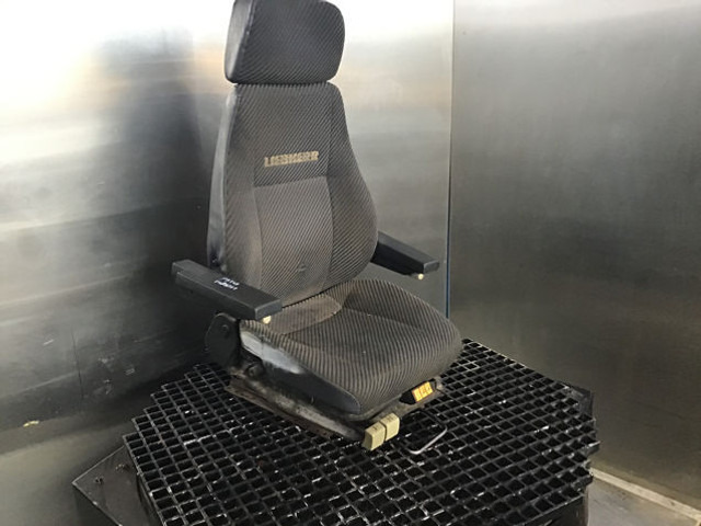 Liebherr Seating - Iste: pilt 2 Liebherr Seating - Iste: pilt 2
