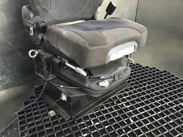 Liebherr Seating - Iste: pilt 3 Liebherr Seating - Iste: pilt 3