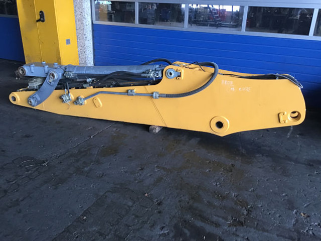 Liebherr Stick 3 M - Pealisehitus ja välispind: pilt 1 Liebherr Stick 3 M - Pealisehitus ja välispind: pilt 1