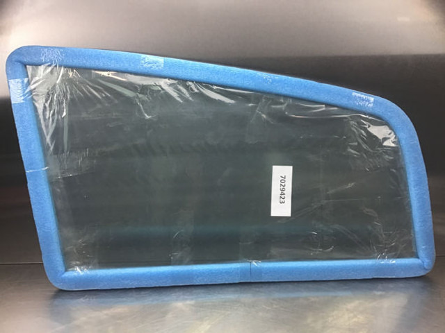 Liebherr Window Glass - Aken ja varuosad: pilt 1 Liebherr Window Glass - Aken ja varuosad: pilt 1