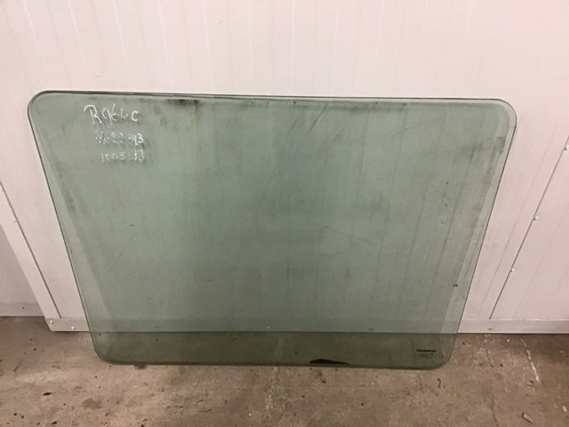 Liebherr Window Glass - Aken ja varuosad: pilt 1 Liebherr Window Glass - Aken ja varuosad: pilt 1