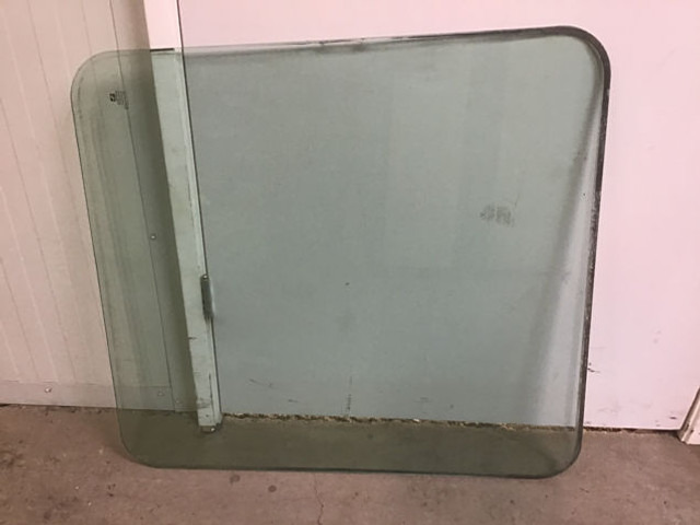 Liebherr Window Glass - Aken ja varuosad: pilt 1 Liebherr Window Glass - Aken ja varuosad: pilt 1