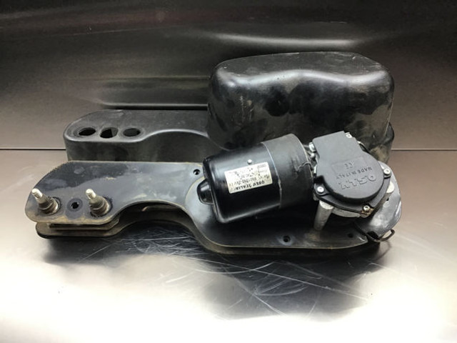 Liebherr Wiper Motor - Klaasipuhasti: pilt 1 Liebherr Wiper Motor - Klaasipuhasti: pilt 1