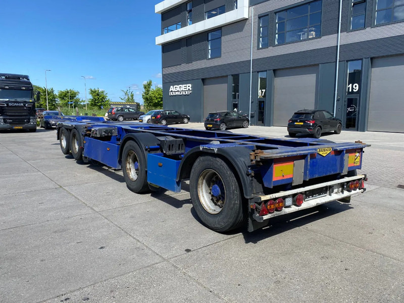 Broshuis 2Connect 2AKCC / 4 Axles / 3x Steering Axle / 2x Lift Axle - Konteinerveduk/ Tõstukiga poolhaagis: pilt 3 Broshuis 2Connect 2AKCC / 4 Axles / 3x Steering Axle / 2x Lift Axle - Konteinerveduk/ Tõstukiga poolhaagis: pilt 3