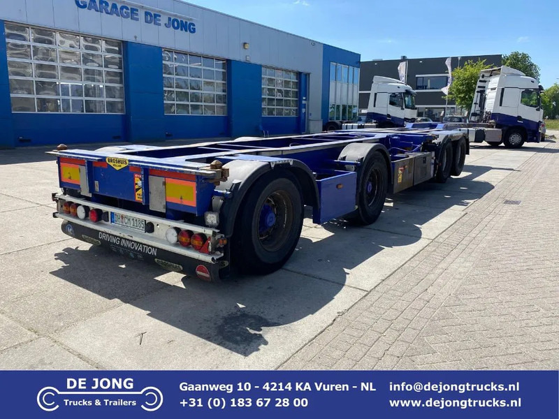 Broshuis 2Connect 2AKCC / 4 Axles / 3x Steering Axle / 2x Lift Axle - Konteinerveduk/ Tõstukiga poolhaagis: pilt 1 Broshuis 2Connect 2AKCC / 4 Axles / 3x Steering Axle / 2x Lift Axle - Konteinerveduk/ Tõstukiga poolhaagis: pilt 1