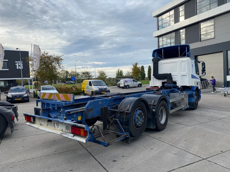 DAF CF 75.310 / Manual / Euro 3 - Kabiinišassiiga veoauto: pilt 4 DAF CF 75.310 / Manual / Euro 3 - Kabiinišassiiga veoauto: pilt 4