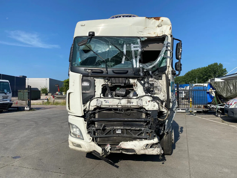 DAF XF 106.460 SC / Damaged / Stand Airco - Sadulveok: pilt 2 DAF XF 106.460 SC / Damaged / Stand Airco - Sadulveok: pilt 2