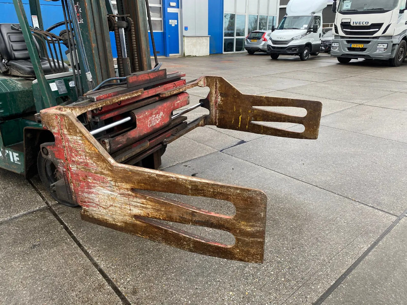 Toyota 02 5FDF 25 / Triplex Mast / Paper Clamp - Diiseltõstuk: pilt 5 Toyota 02 5FDF 25 / Triplex Mast / Paper Clamp - Diiseltõstuk: pilt 5