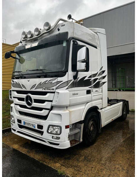 Mercedes-Benz Actros 1844 Retarder + Full Spoiler - Sadulveok: pilt 1 Mercedes-Benz Actros 1844 Retarder + Full Spoiler - Sadulveok: pilt 1