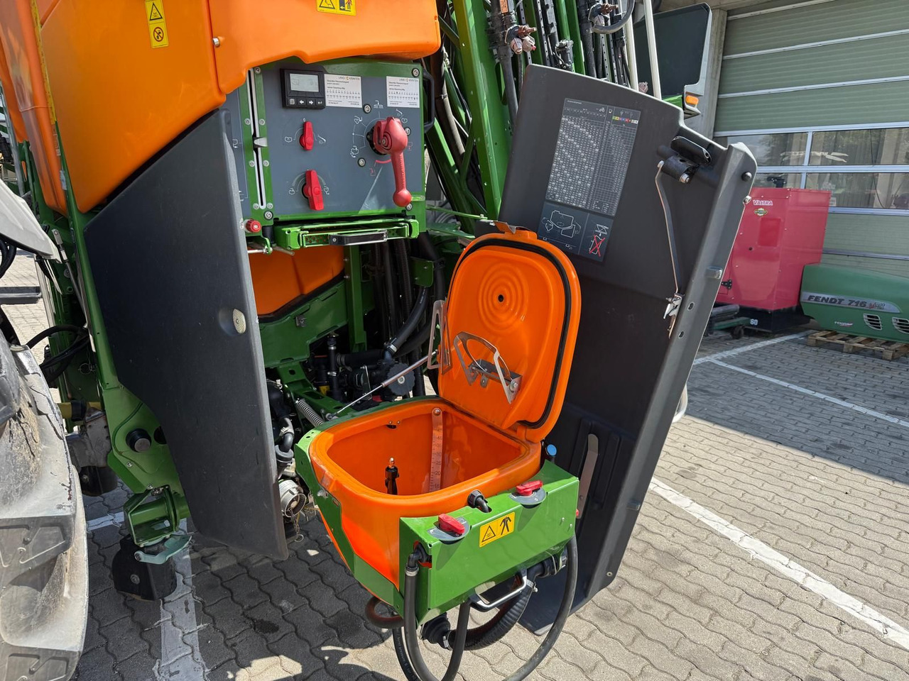 Amazone Amazone FT 1502 - Traktorilt tõusev pritsija: pilt 3 Amazone Amazone FT 1502 - Traktorilt tõusev pritsija: pilt 3