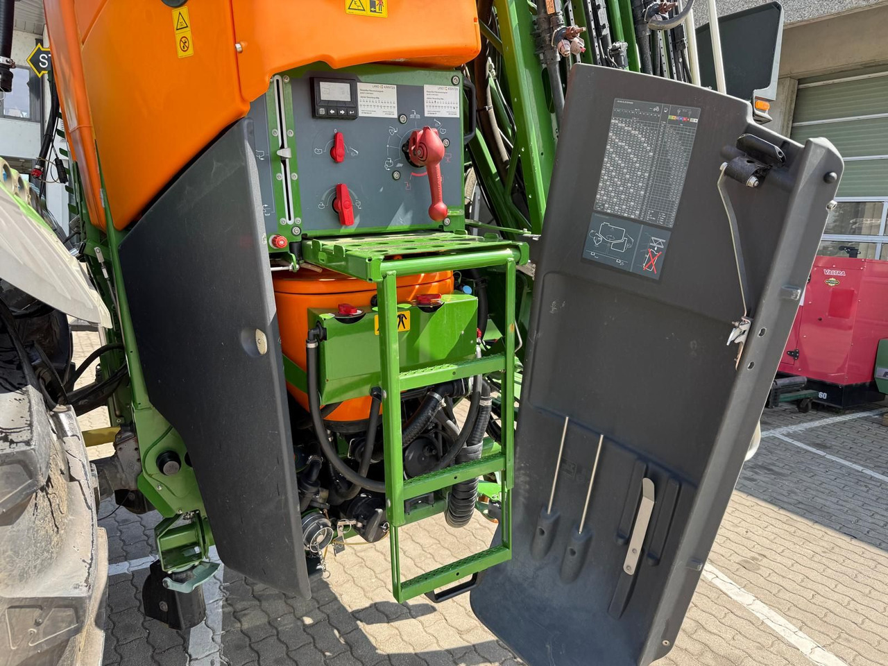 Amazone Amazone FT 1502 - Traktorilt tõusev pritsija: pilt 2 Amazone Amazone FT 1502 - Traktorilt tõusev pritsija: pilt 2
