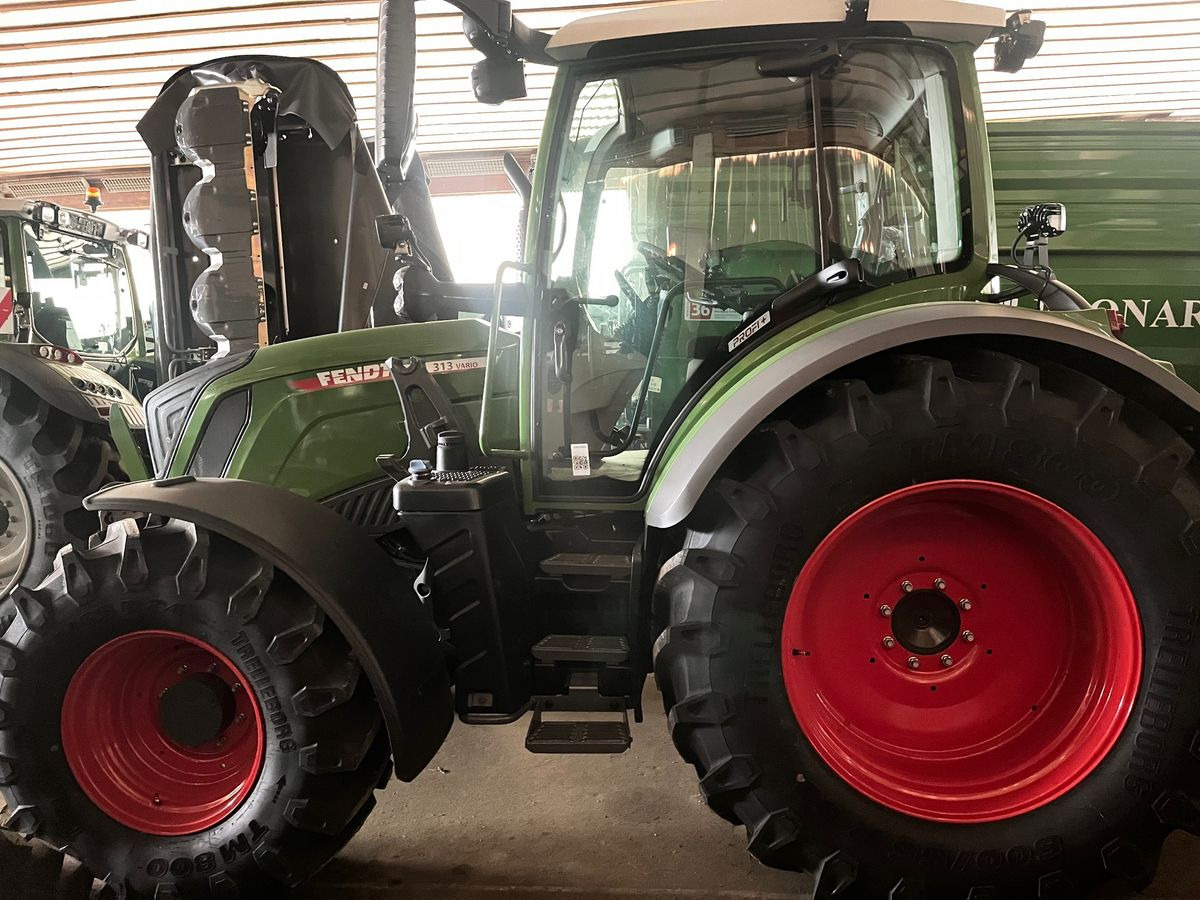 Fendt 313 Vario Profi+ - Traktor: pilt 2 Fendt 313 Vario Profi+ - Traktor: pilt 2
