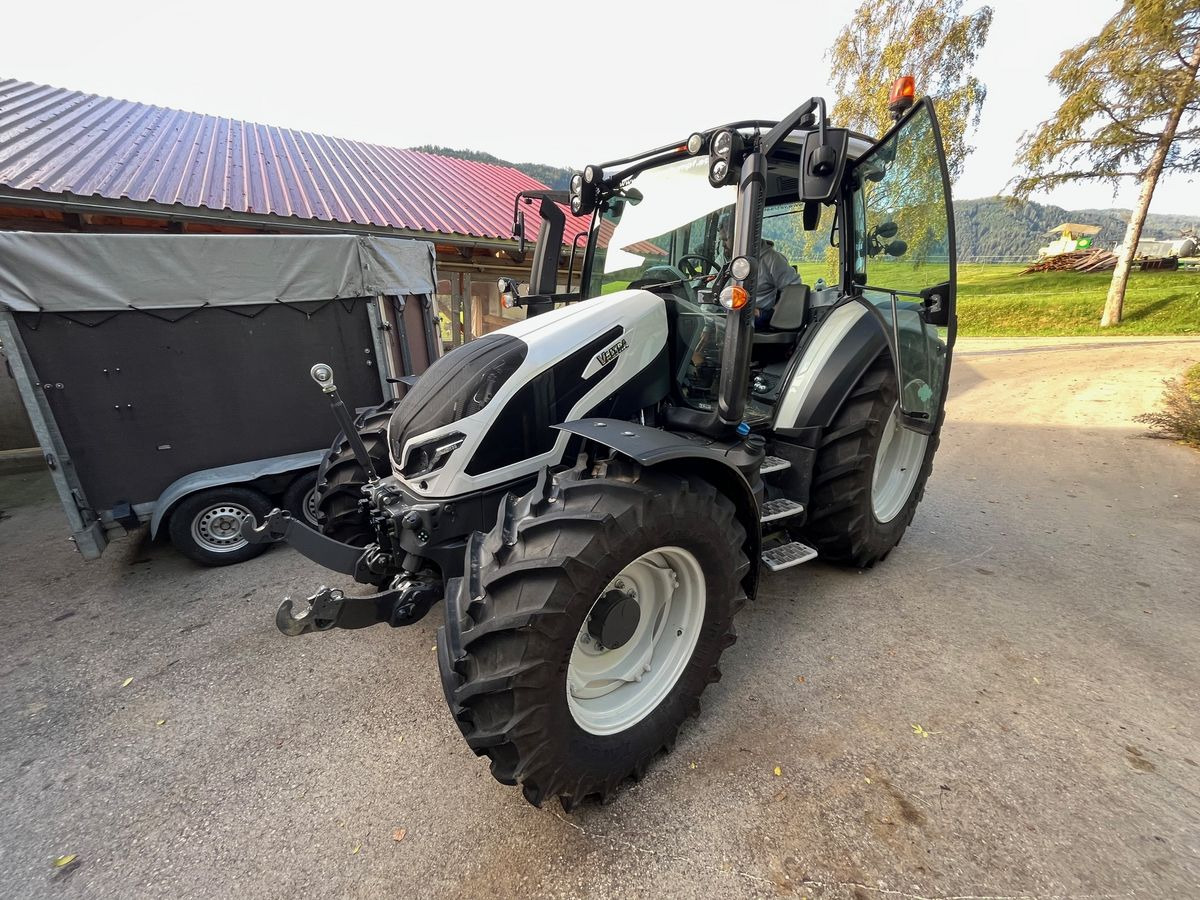 Valtra G135 VERSU - Traktor: pilt 2 Valtra G135 VERSU - Traktor: pilt 2