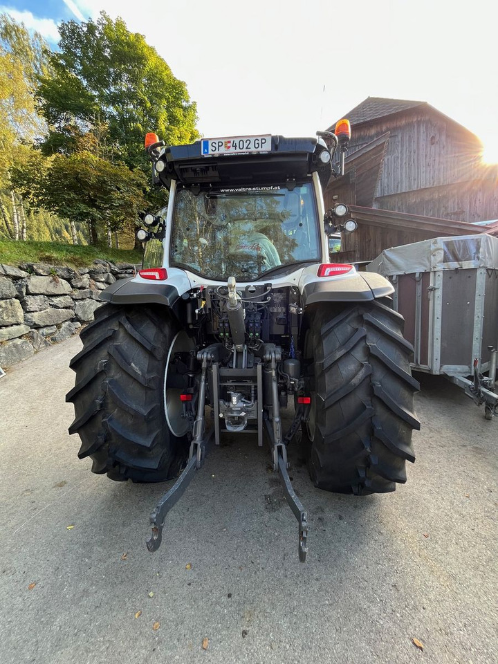 Valtra G135 VERSU - Traktor: pilt 3 Valtra G135 VERSU - Traktor: pilt 3