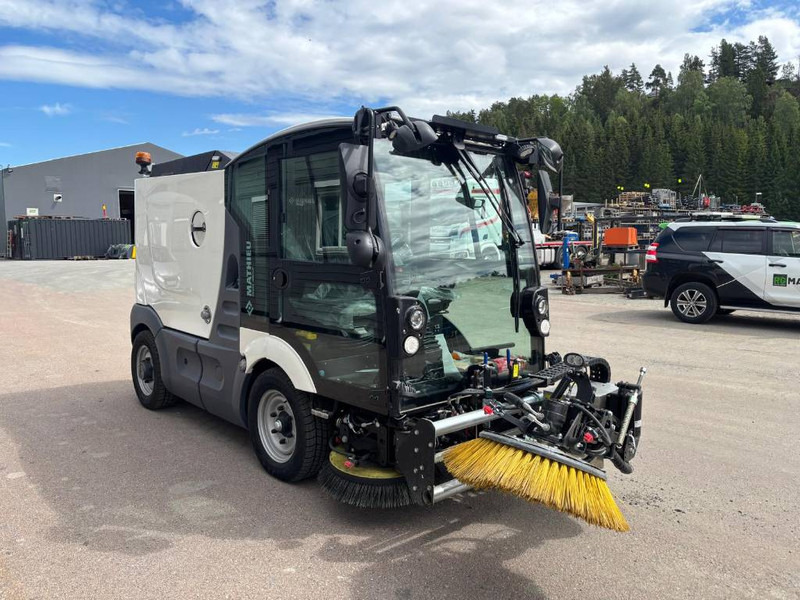 Mathieu MS-210 Azura Flex Street Sweeper - Tänavapühkimismasin: pilt 2 Mathieu MS-210 Azura Flex Street Sweeper - Tänavapühkimismasin: pilt 2