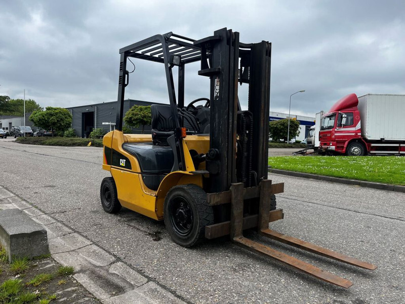 Caterpillar DP25NT - Diiseltõstuk: pilt 3 Caterpillar DP25NT - Diiseltõstuk: pilt 3