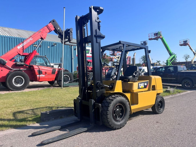 Caterpillar DP40K2 - Diiseltõstuk: pilt 3 Caterpillar DP40K2 - Diiseltõstuk: pilt 3