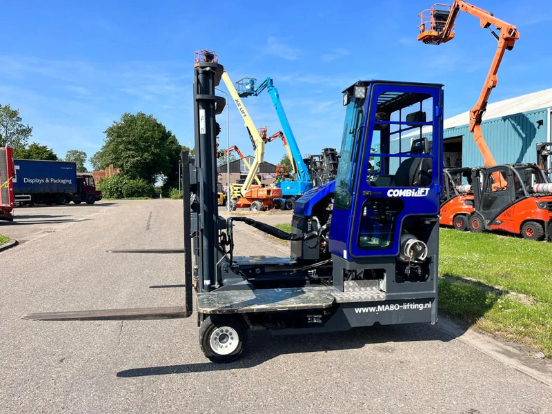 Combilift C4000 4 WAY FORKLIFT - 4-suunaline lükandmastiga tõstuk: pilt 5 Combilift C4000 4 WAY FORKLIFT - 4-suunaline lükandmastiga tõstuk: pilt 5