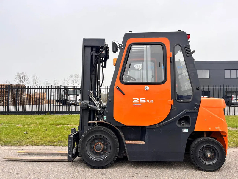 Doosan D25G PLUS - Kahveltõstuk: pilt 2 Doosan D25G PLUS - Kahveltõstuk: pilt 2