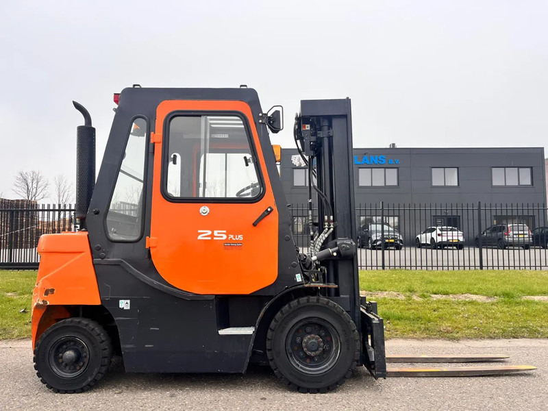 Doosan D25G PLUS - Kahveltõstuk: pilt 1 Doosan D25G PLUS - Kahveltõstuk: pilt 1