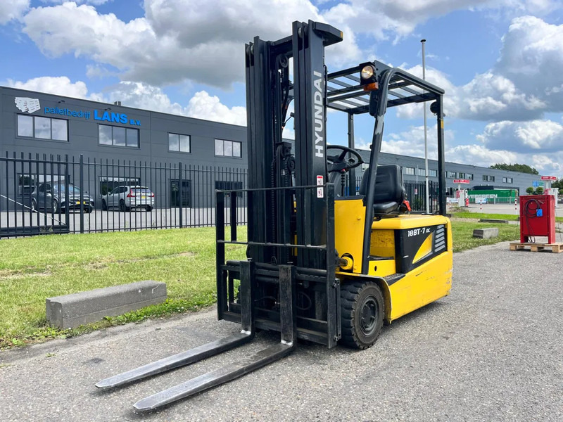 Hyundai 18BT-7 - Elektritõstuk: pilt 4 Hyundai 18BT-7 - Elektritõstuk: pilt 4