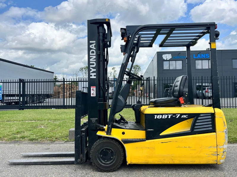Hyundai 18BT-7 - Elektritõstuk: pilt 2 Hyundai 18BT-7 - Elektritõstuk: pilt 2