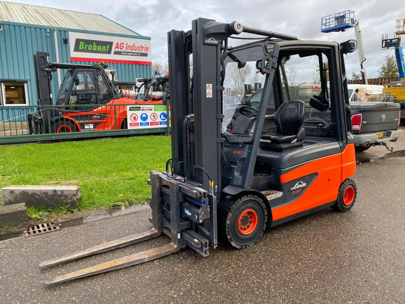 Linde E30L-01 - Elektritõstuk: pilt 4 Linde E30L-01 - Elektritõstuk: pilt 4