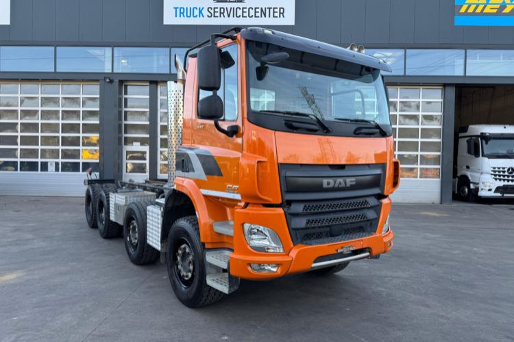 DAF CF440 8x4 Fahrgestell - Kabiinišassiiga veoauto: pilt 3 DAF CF440 8x4 Fahrgestell - Kabiinišassiiga veoauto: pilt 3