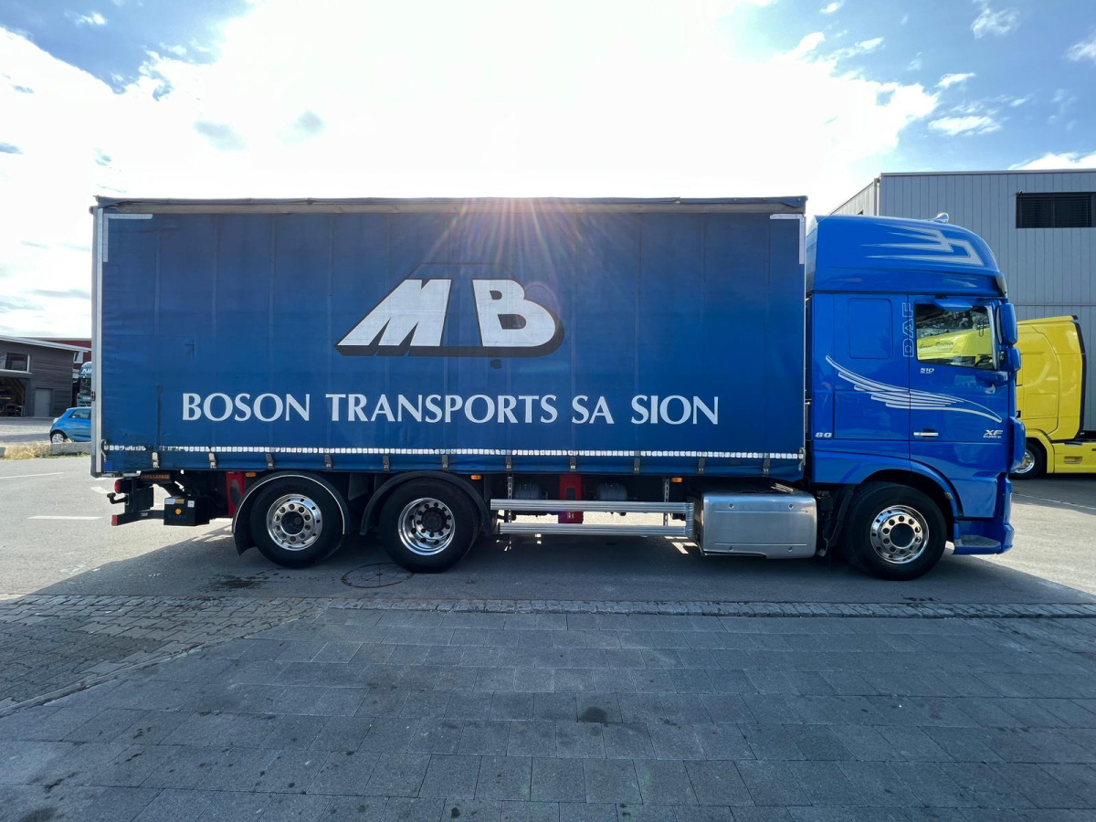 DAF XF510 6x2 - Tent veoauto: pilt 4 DAF XF510 6x2 - Tent veoauto: pilt 4