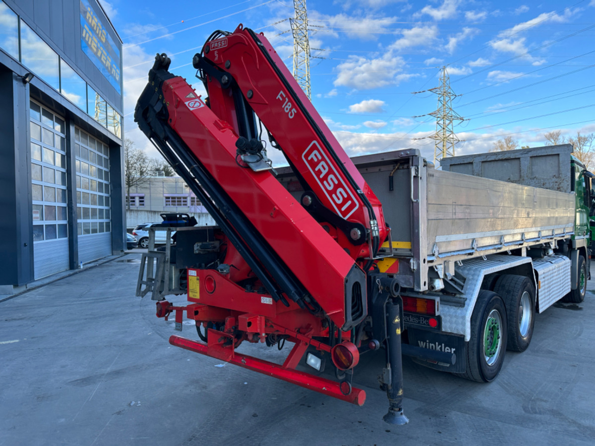 FASSI 185-5 mit Heckkonsole - Kraana-manipulaator: pilt 1 FASSI 185-5 mit Heckkonsole - Kraana-manipulaator: pilt 1