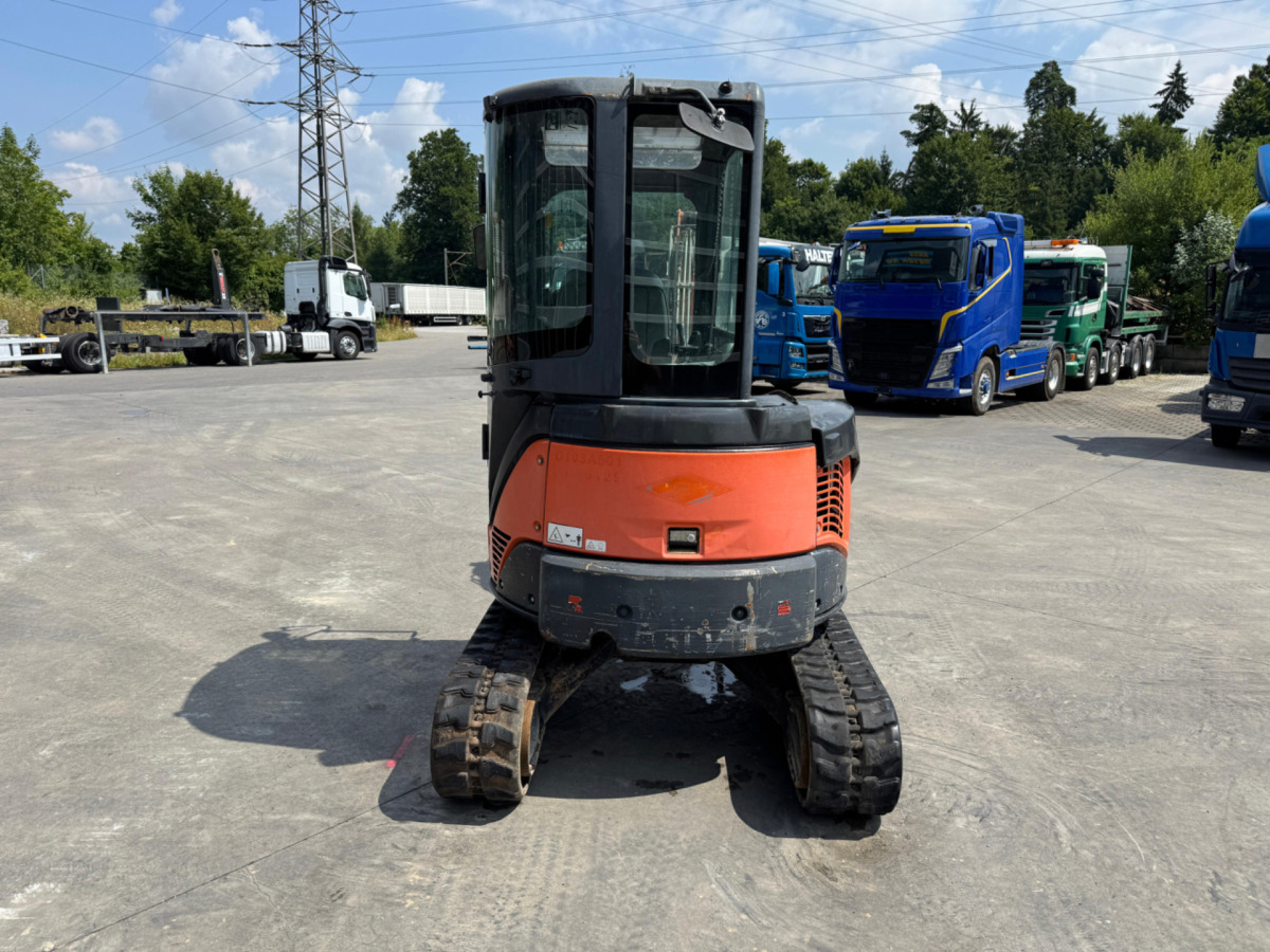 HITACHI Zaxis 30U-2 CSR - Lintekskavaator: pilt 4 HITACHI Zaxis 30U-2 CSR - Lintekskavaator: pilt 4