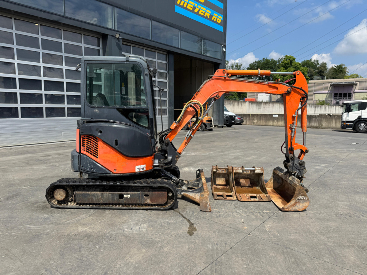 HITACHI Zaxis 30U-2 CSR - Lintekskavaator: pilt 3 HITACHI Zaxis 30U-2 CSR - Lintekskavaator: pilt 3