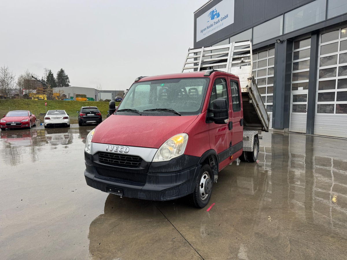 IVECO 35C15 Daily 4x2 - Tarbesõiduk kallur, Meeskonnaauto: pilt 1 IVECO 35C15 Daily 4x2 - Tarbesõiduk kallur, Meeskonnaauto: pilt 1