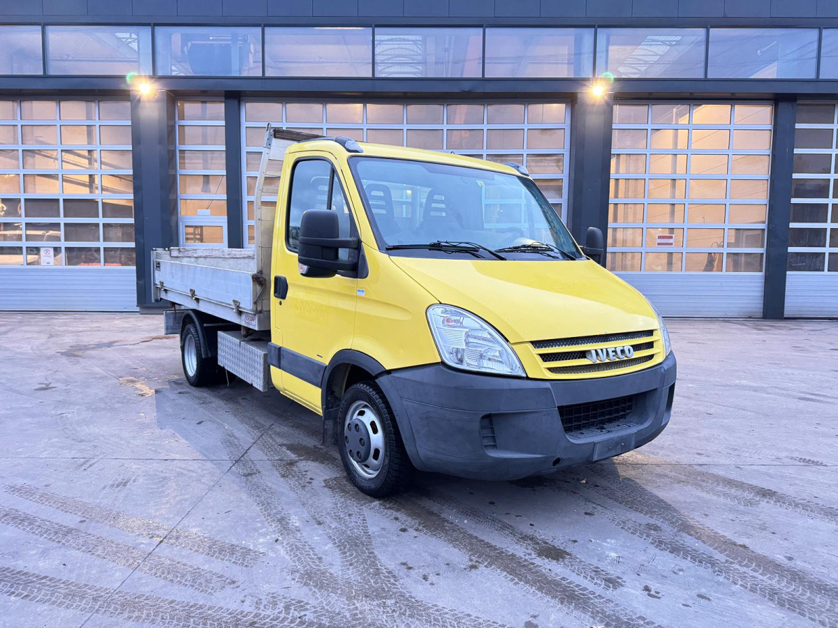 IVECO Daily 35C15 4x2 - Tarbesõiduk kallur: pilt 3 IVECO Daily 35C15 4x2 - Tarbesõiduk kallur: pilt 3
