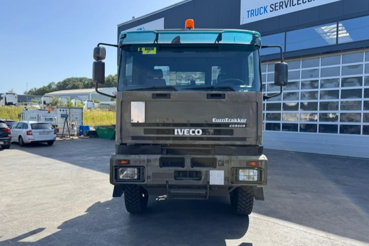 Iveco 260E44W 6x6 Hiab 26T - Konkstõstukiga veoauto: pilt 2 Iveco 260E44W 6x6 Hiab 26T - Konkstõstukiga veoauto: pilt 2